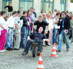 Schubkarren-Rennen Schubkarren-Rennen